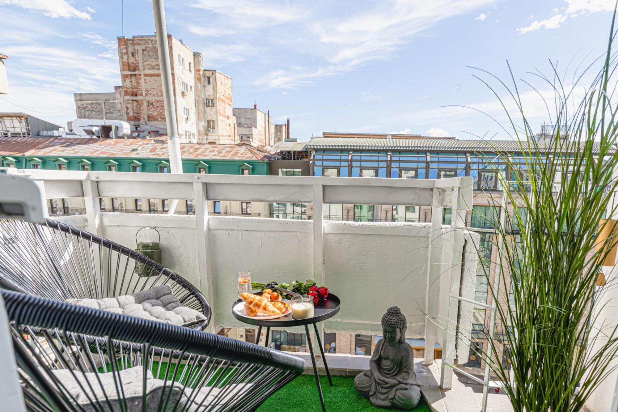 Apartment Sunshine Haven - M&n Bucharest